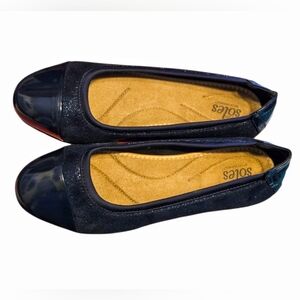 Catherines Good Soles Shimmering Black Flats. Size 9W.